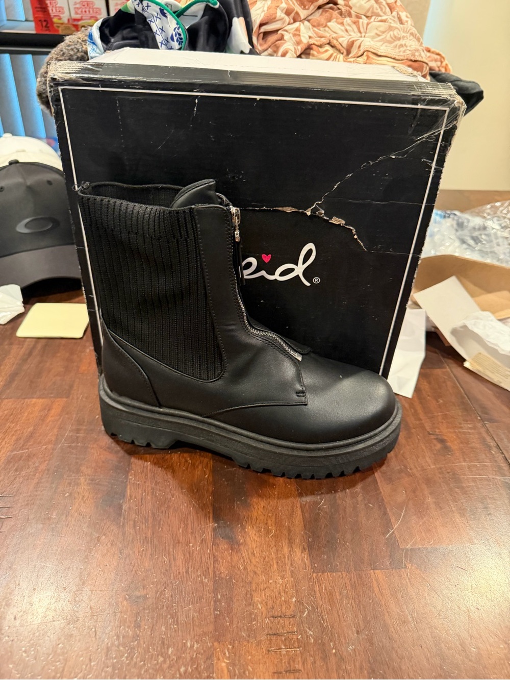 Qupid Women’s Raffi-26A Combat Boots Zip Close Black PU Size 10 M US